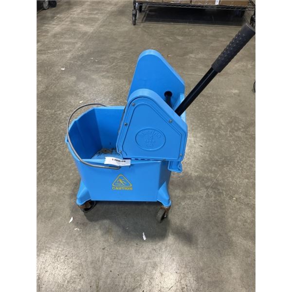 COMMERCIAL MOP BUCKET