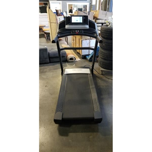 BOWFLEX PROFORM FULL SIZE TREADMILL WITH SCREEN WORKING FULLY FUNCTIONAL SCREEN GLITCHES ON RIGHT SI