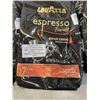 Image 3 : 3 NEW 1KG BAGS OF LAVAZZA ESPRESSO BARISTA GRAN CREMA MEDIUM ROAST WHOLE BEAN COFFEE, BB 02/28/2026