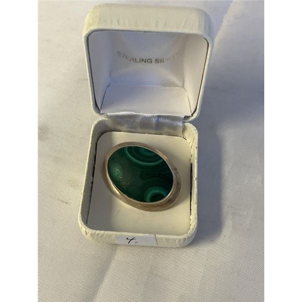 VINTAGE STERLING SILVER W/ MALACHITE STONE BROOCH/ PENDANT, HAND WRITTETN SIGNED SANTA DOMINGO PUEBL