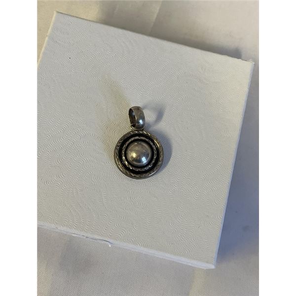 VINTAGE STERLING SILVER PENDANT 1 1/4" TOTAL LENGTH, MARKED 925, STERLING, ORIGINAL PATINA