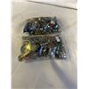 Image 4 : 2 BAGS OF MISC JEWELRY BEADS AND PARTS