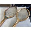 Image 3 : ASSORTED WATER BOTTLE SAND 2 VINTAGE TENNIS RACQUETS