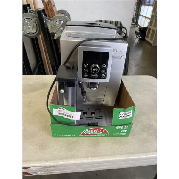 DELONGHI MAGNIFICA S ESPRESSO MACHINE - WORKING