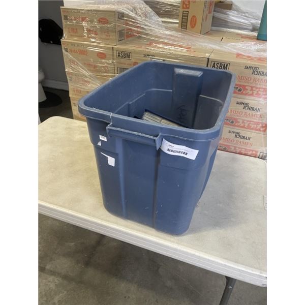 LOT OF 4 LARGE  BINDERS OF HOCKEY CARDS - 90S CLASSICS, PINNACLE, AND UPPERDECK