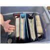 Image 2 : LOT OF 4 LARGE  BINDERS OF HOCKEY CARDS - 90S CLASSICS, PINNACLE, AND UPPERDECK