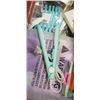 Image 4 : LARGE LOT OF NEW OVERSTOCK BEAUTY SUPPLY, TOILETRY ITEMS, JEWELLERY ETC