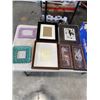Image 1 : TRAY OF 7 VARIOUS PICTURE FRAMES