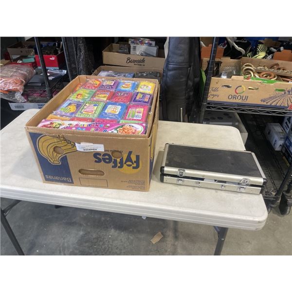 CASE OF NEW NOVELTY GREETING CARDS