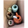 Image 6 : LARGE LOT OF GLASS AND POTTERY VASES AND JUGS