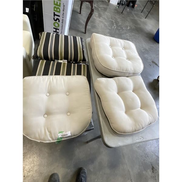 3 SEAT CUSHIONS AND PATIO CHAIR CUSHION SET