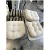 Image 1 : 3 SEAT CUSHIONS AND PATIO CHAIR CUSHION SET