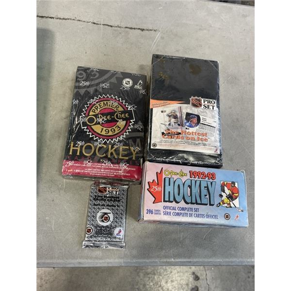 TOTE OF 3 HOCKEY CARDS SETS 2 ARE SEALED