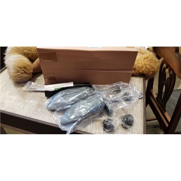 3 NEW SHOE STRECTHERS