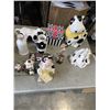 Image 1 : BOX OF COW-THEMED ESTATE GOODS
