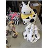 Image 3 : BOX OF COW-THEMED ESTATE GOODS