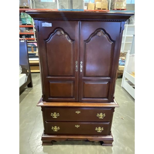 LEXTINGTON FURNTIURE 2 DRAWER WARDROBE W/ POWER