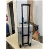 Image 4 : TRAVEL MAKE UP CASE