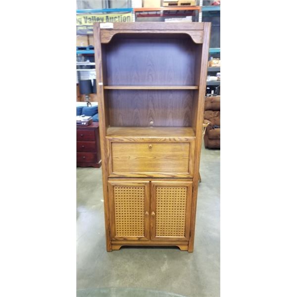 OAK 6FT BOOKSHELF W/ BASE DOORS