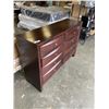 Image 2 : 8 DRAWER DRESSER 58.5" x 40" x 17"
