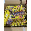 Image 2 : CASE OF NEW HORSE RACE TOYS AND CASE OF PARTY FAVORS
