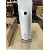 Image 3 : SODA STREAM MACHINE WITH BOTTLES AND 2 EMPTY CANNISTERS