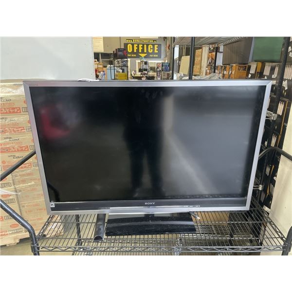 SONY 46 INCH TV, WORKING WITH REMOTE