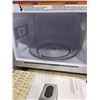 Image 3 : VICTROLA 3 IN 1 TURNTABLE AND INSIGNIA RETRO RED MICROWAVE