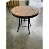 Image 2 : WOOD TOP ROUND TABLE