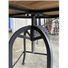 Image 4 : WOOD TOP ROUND TABLE