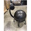 Image 2 : EXCERCISE BALL POSTURE CHAIR