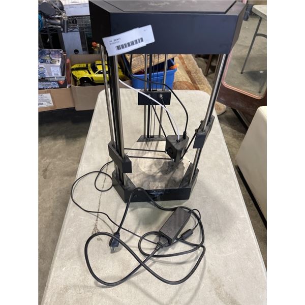 FLUX DELTA 3D PRINTER/ENGRAVER/SCANNER/SKETCHER WORKING NEEDS SOFTWARE