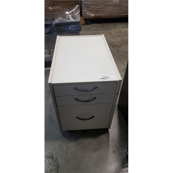 3 DRAWER ROLLING OFFICE CABINT WITH KEY