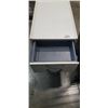Image 2 : 3 DRAWER ROLLING OFFICE CABINT WITH KEY