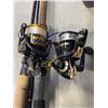 Image 7 : 2 FISHING RODS W/ REELS, TACKLE BOX, AND COOLER