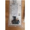 Image 8 : Qty 3 Makita ML002G 40V Max XGT Cordless L.E.D. Lantern/Flashlights, New in Package
