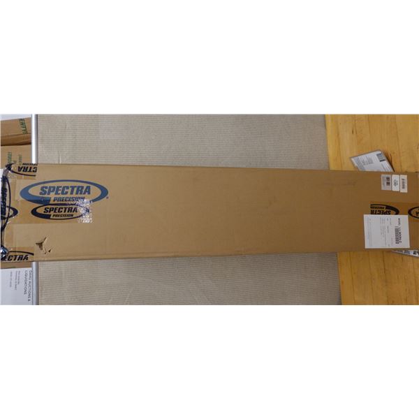 Spectra LL300N-2 Precision Laser Level Kit New in Box