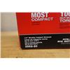 Image 5 : Milwaukee 2552-20 Stubby Impact Wrench, 2485-20 Right Angle Grinder, Chargers Open Box (used - works
