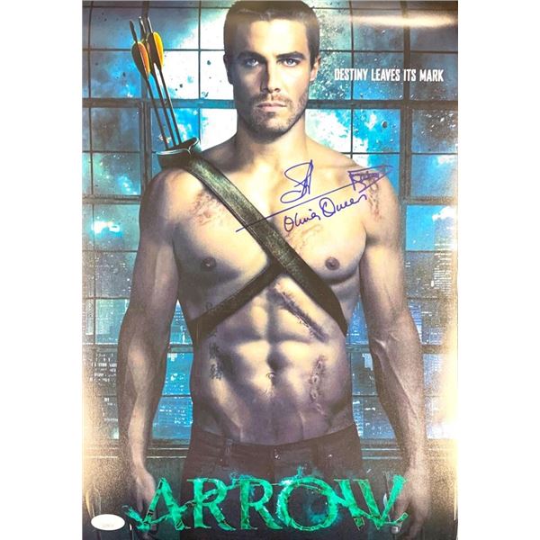 Arrow Stephen Amell facsimile signed photo