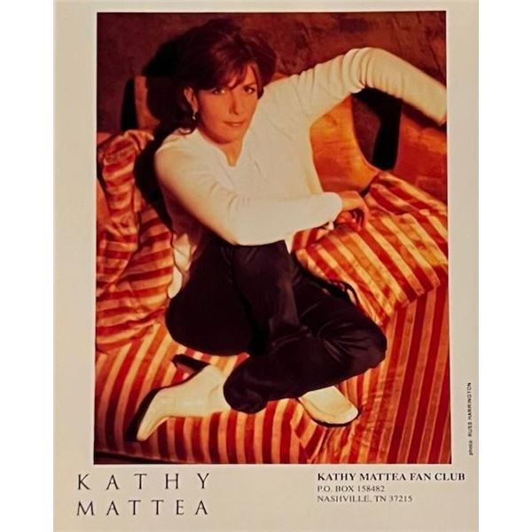 Country Music Singer Kathy Mattea Unsigned Photo