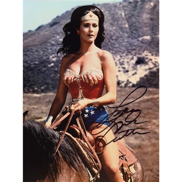 Wonder Woman Lynda Carter signed photo