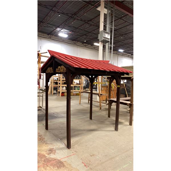 ORNATE CHINESE DRAGON MOTIF WOODEN GAZEBO