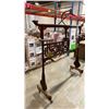 Image 1 : PORTABLE ORNATE DIVIDER