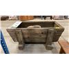 Image 1 : RUSTIC WOODEN TROUGH