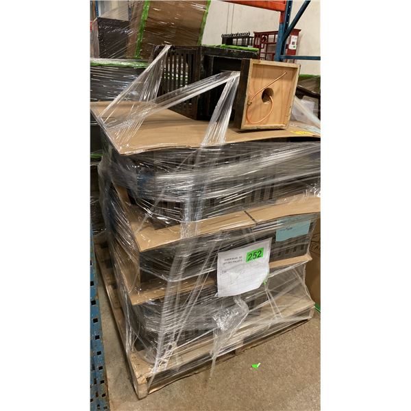PALLET OF ASSORTED SHOW PROPS/FURNITURE