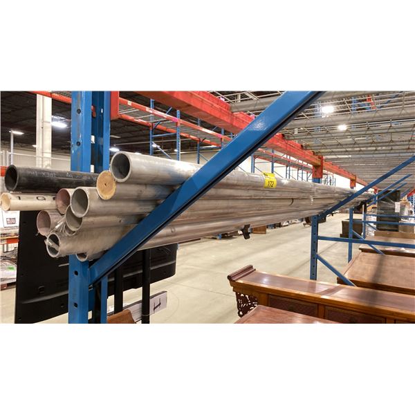 ASSORTED LENGTHS OF PVC PIPE APPROX 9 LENGTHS OF 20' ALUMINUM PIPE +3 ASSORTED LENGTHS OF PVC