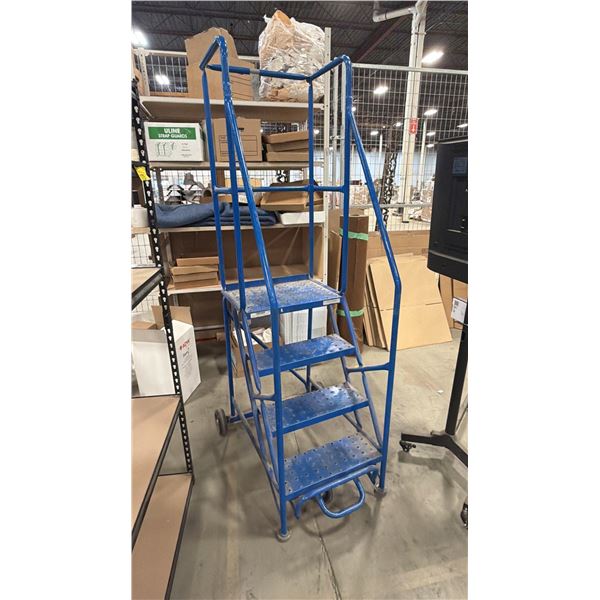 4' PORTABLE WAREHOUSE STAIRCASE