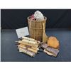 Image 16 : PALLET OF ASSORTED SHOW PROPS