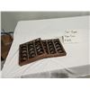 Image 7 : PALLET OF ASSORTED SHOW PROPS