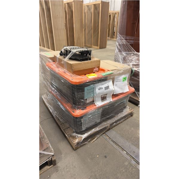 PALLET OF ASSORTED SHOW PROPS